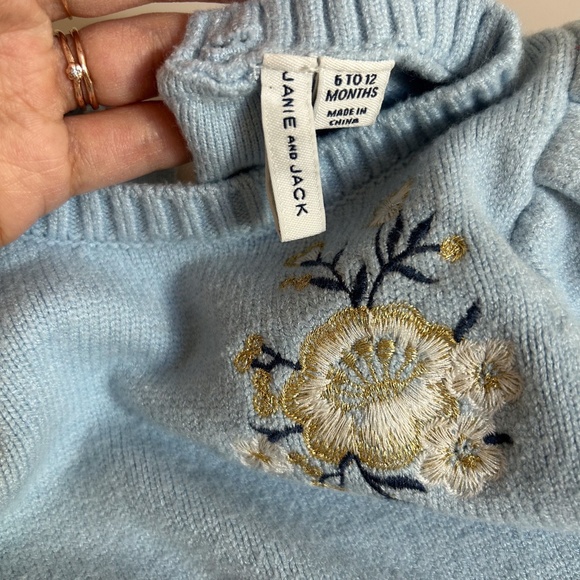 JANIE AND JACK light blue flower applique puff sleeve sweater sz 6-12 months - Picture 4 of 9